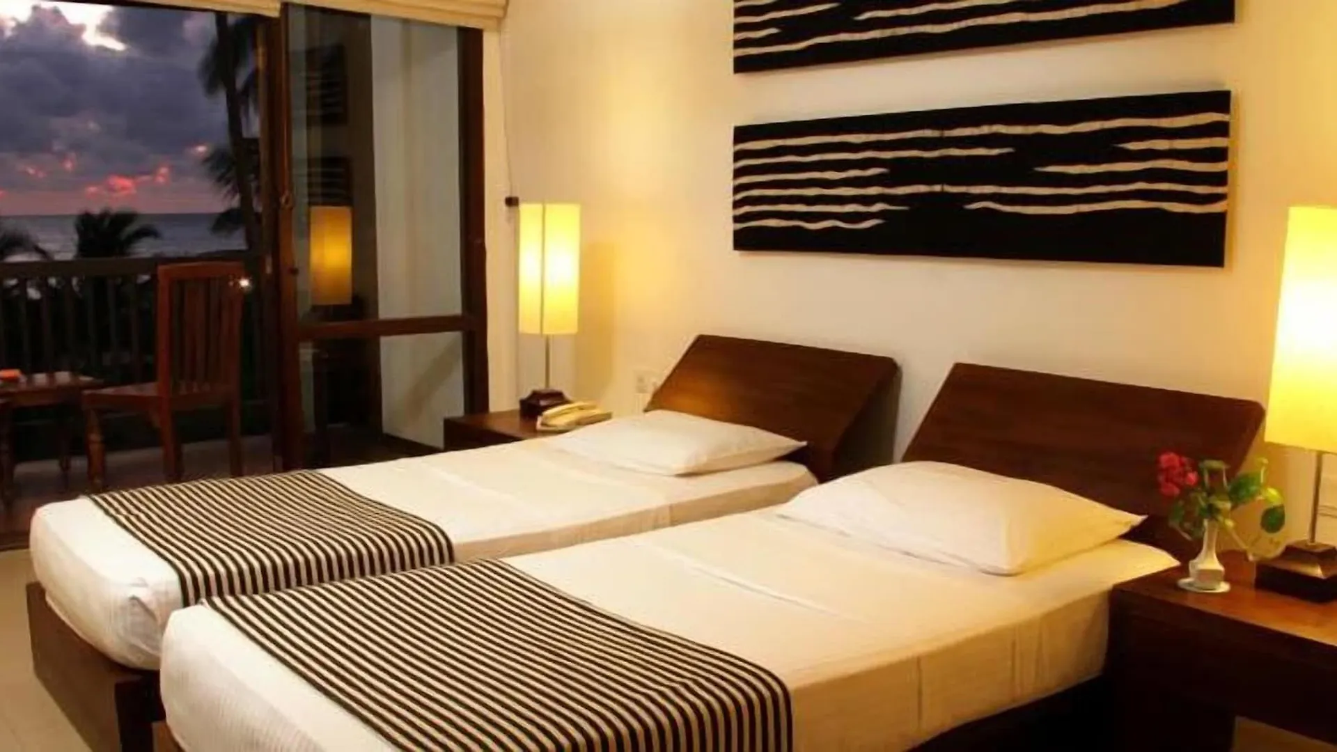 Goldi Sands Hotel Νεγκόμπο 5*,